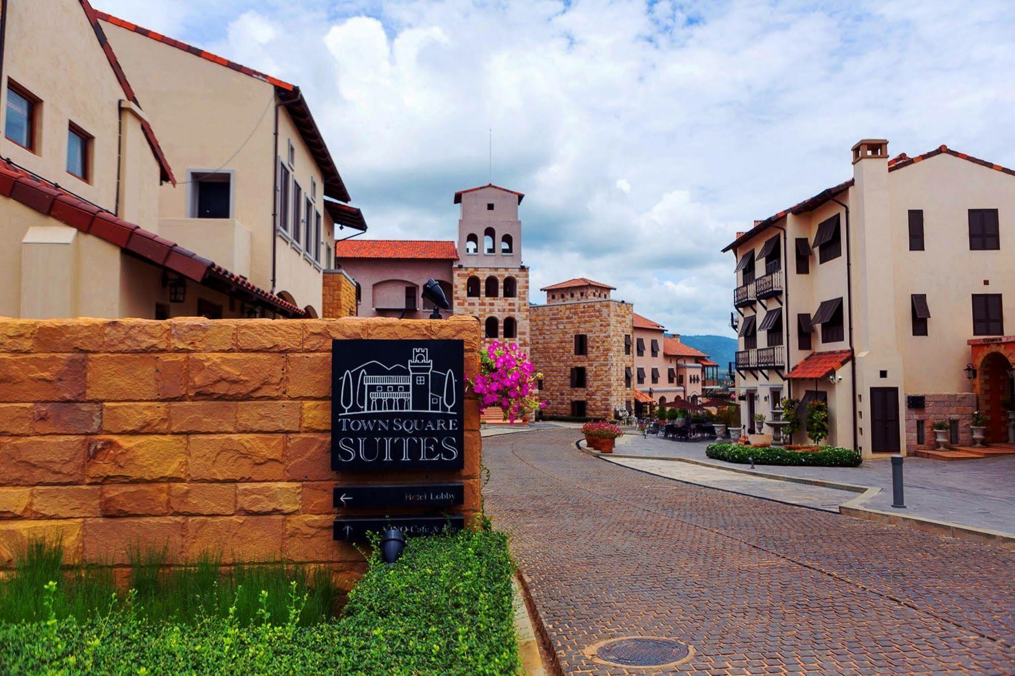 Toscana Town Square Suites Mu Si Exterior foto